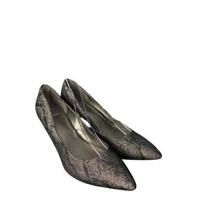 Bandolino Womens Snakeskin Textured Pointed Toe Heels Size 8M